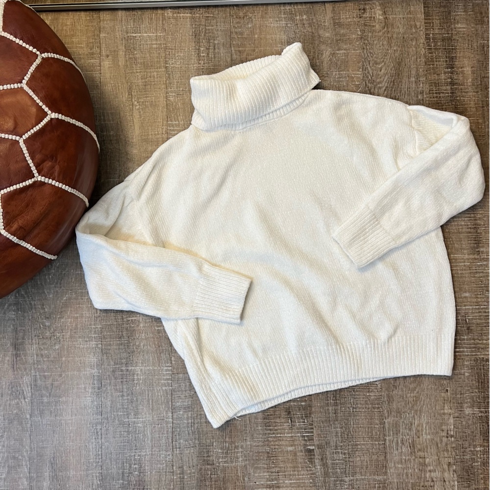 Primark White Turtleneck Sweater